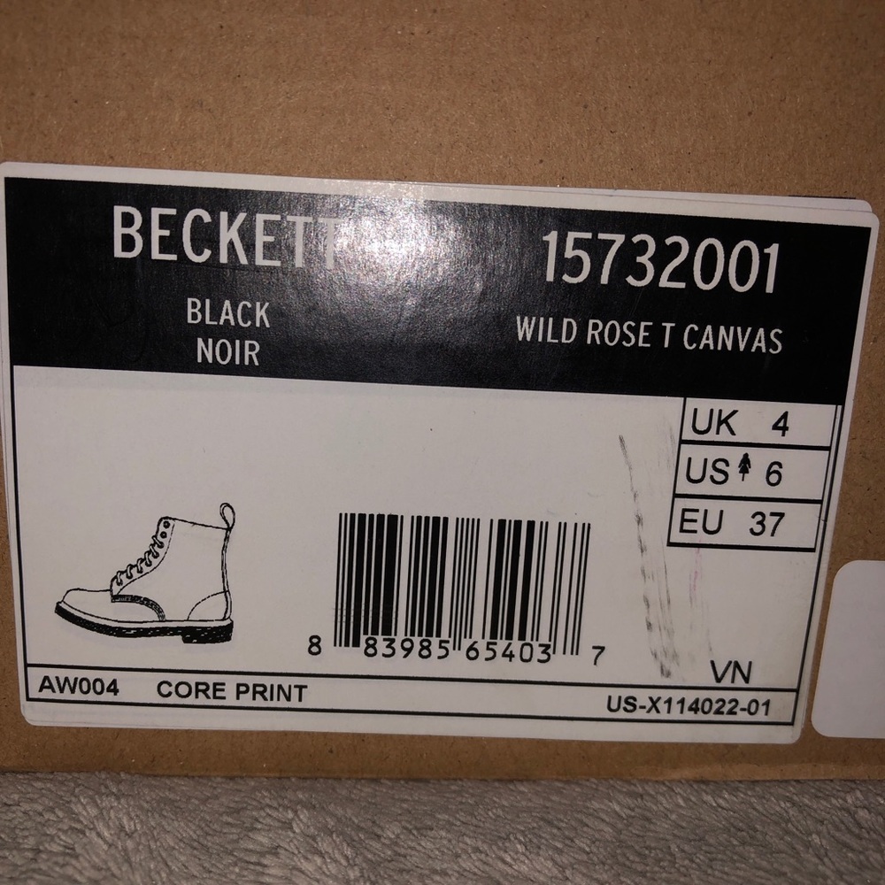 Dr. Martens Beckett Wild Rose T Canvas